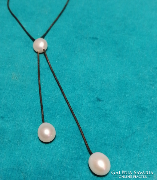 Silver necklace with cultured pearls (656)