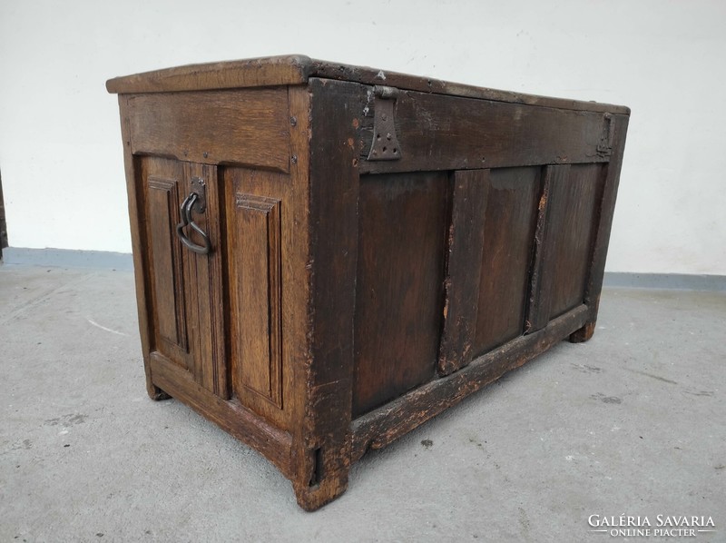 Antique Renaissance baroque furniture heavy hardwood wooden chest with key 18th - 19th century 617