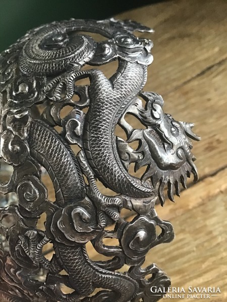 Antik kínai vagy japán ezüst tál (üveg hiányzik!) sárkány motívummal