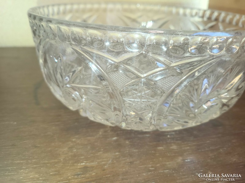 Engraved, polished crystal glass serving tray, table in the middle, round