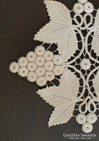 A very rare tablecloth made with Irish crochet, with a vine motif