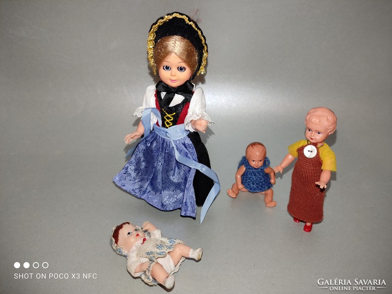 Dollhouse doll plastic and rubber doll for the price of four pieces