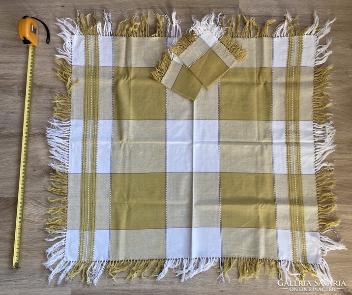 Retro checkered tablecloth with 2 textile napkins