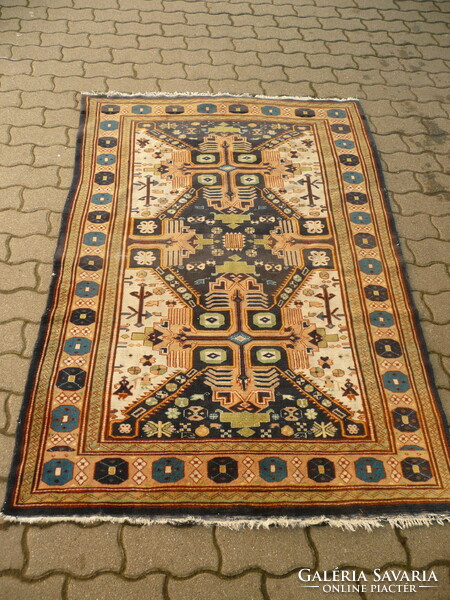 Ritkaság! Nagyon finom, sűrű kézi csomózású (1.000.000 cs/m2) Shirvan antik szőnyeg kb.1930-40