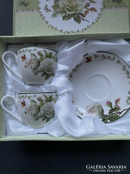 New! Beautiful 2-person romantic rose coffee cups in a gift box
