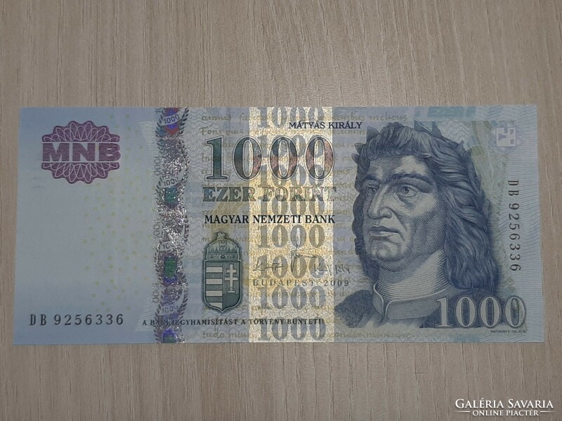 1000 forint 2009 nagyon szép , ropogós UNC   DB sorozat