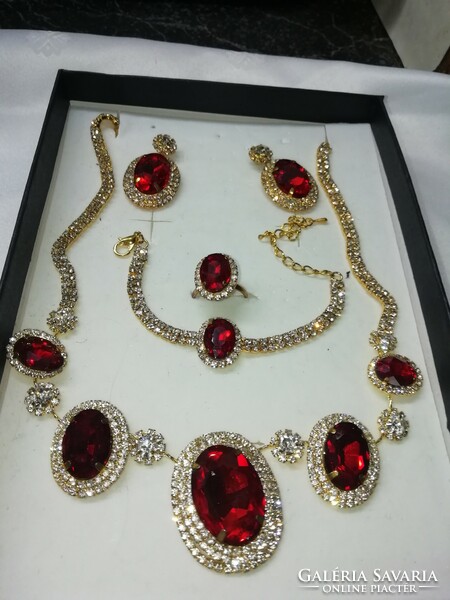 Crystal jewelry set number 7. Amazing pieces