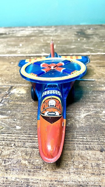 Retro disc game airplane/helicopter