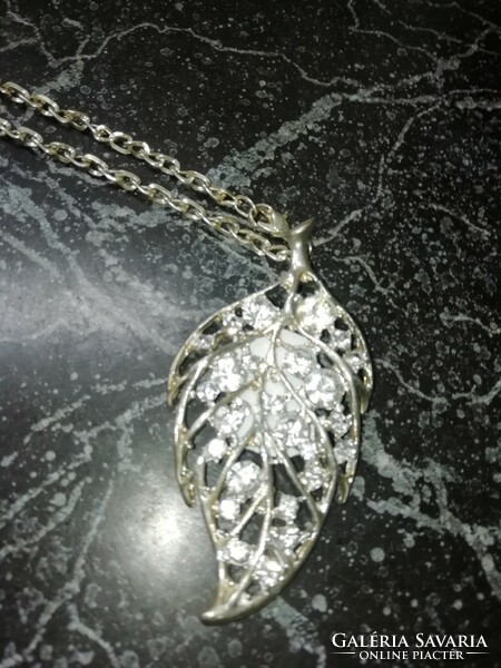Very nice old necklace 16