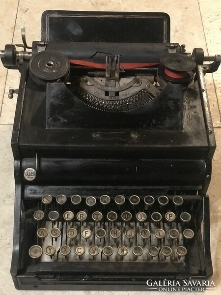 Ideal antique typewriter 1906