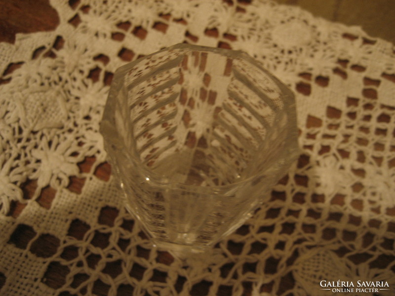 Régi nyolcszögletű röviditalos pohár