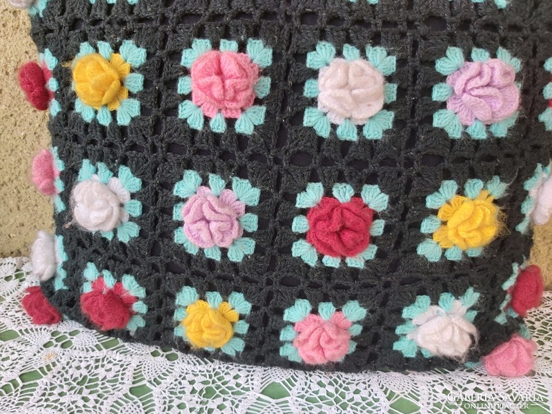 Decorative pillow decorated with crochet roses pillow nostalgia piece, village decoration