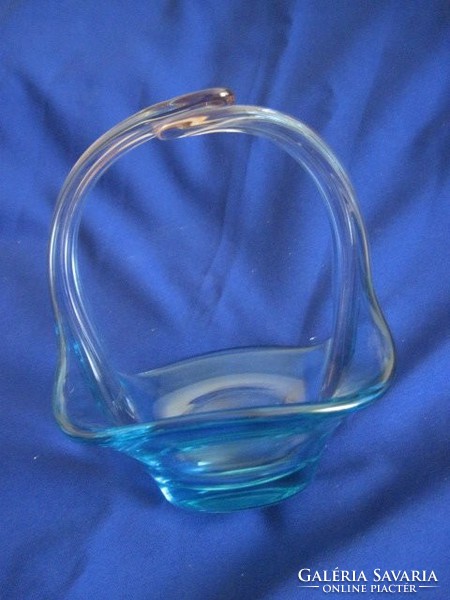 Retro glass basket centerpiece offering 20 x 14.5 cm