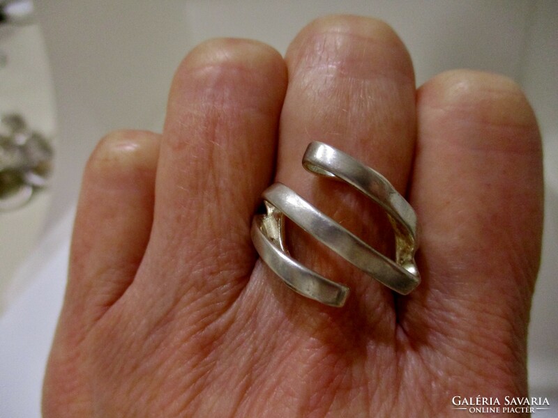 Gyönyörű régi magyar kézműves nagy  ezüstgyűrű