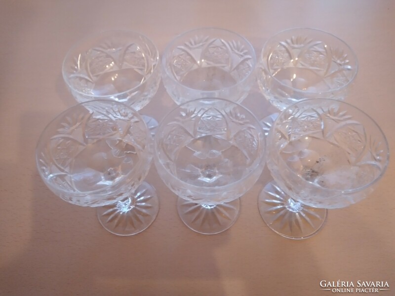 6 darab hibátlan 13 cm-es kristály pezsgőspohár