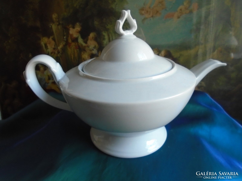 Elegant, large porcelain bavaria eschebad teapot.