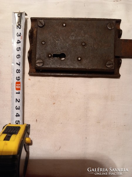 Pick ede's successors in Budapest, old lock mechanism