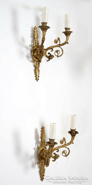 Aranyozott bronz falikar párban - plasztikus angyalfejekkel díszítve