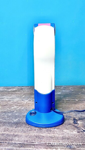 Retro toucan design table lamp