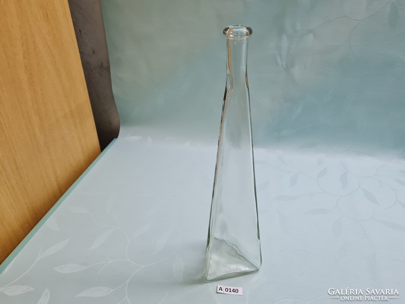 A0140 Pálinkás üveg 0,5 l 37,5 cm 1500 ft + posta előre utalással.