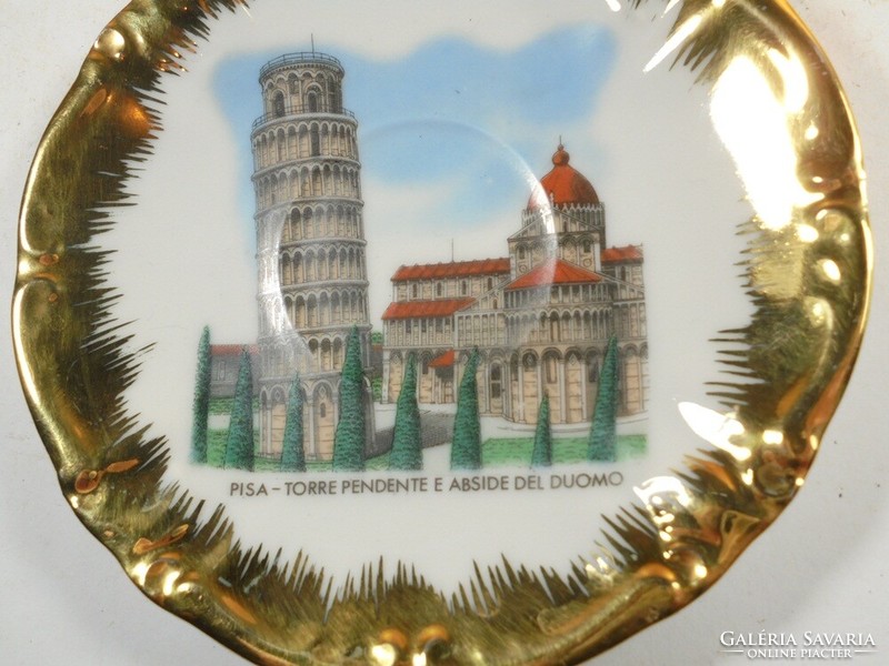 Olasz festett porcelán dísz kistányér -Pisa Pisai ferde torony ferdetorony- szuvenír turista emlék