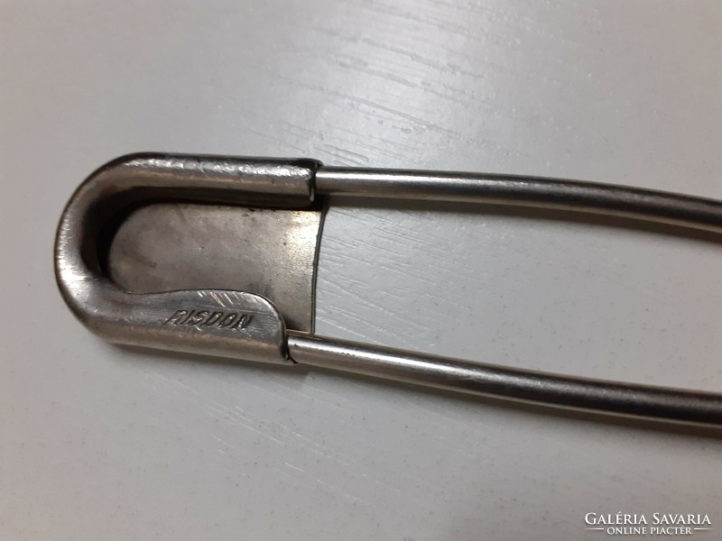 Retro silver colored steel brand marked risdon brooch badge scarf clip