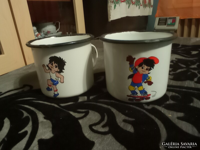 2 small enameled retro children's mugs