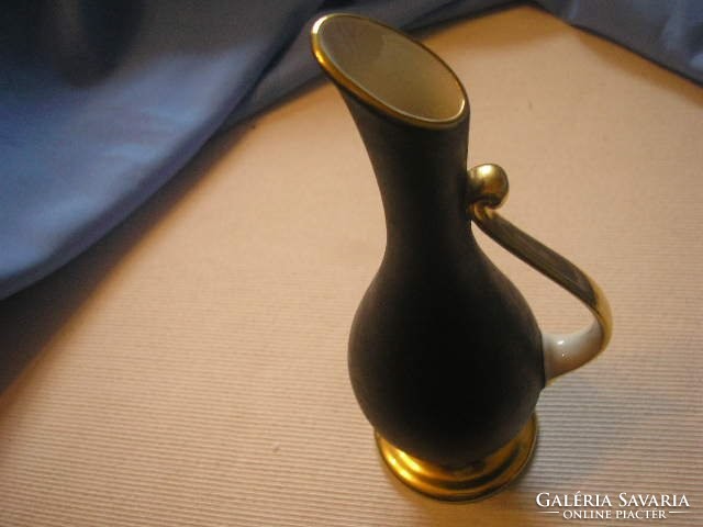 Antik koronás jelzett  formaszámos Fekete-arany színű porcelán kiöntő fűszerolaj ritkaság,stb 18 cm