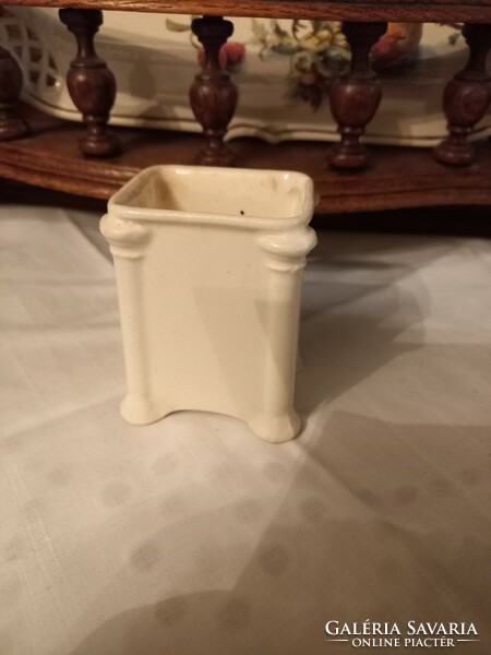 Small spice holder with rare decoration