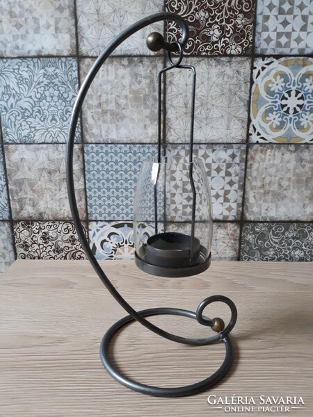 Metal candle holder with removable glass cover