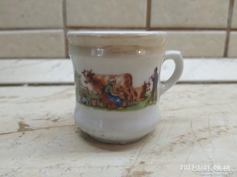 Beautiful porcelain small glass for sale!
