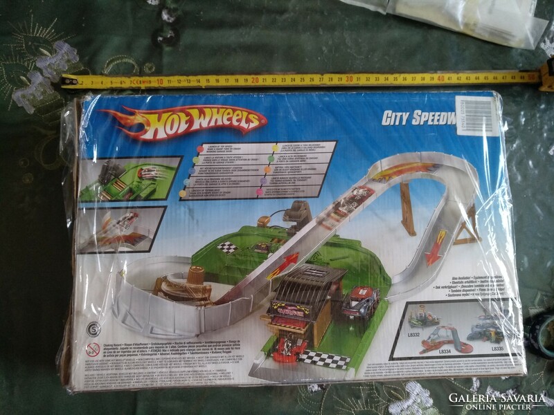 Hot wheels highway, city speedway game, negotiable