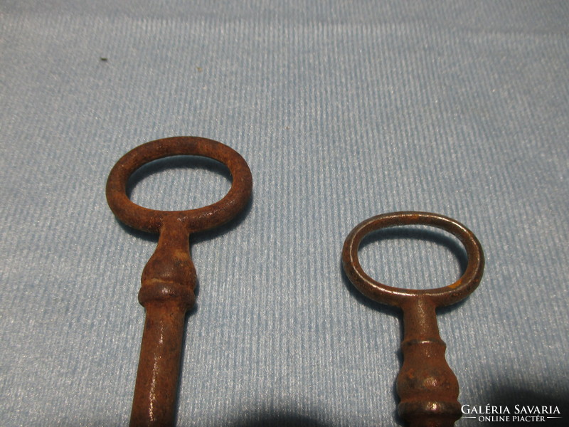 2 old-antique keys