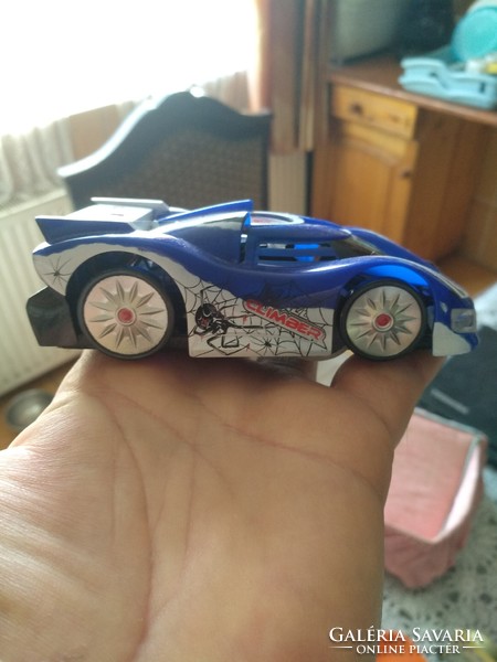 Racing car toy, negotiable