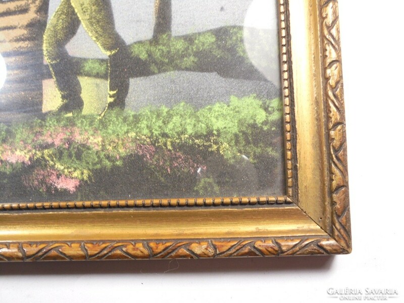 Régi népi jelenetes selyemkép vászonkép díszes aranyozott fa képkeretben - méretei: 27 cm x 24 cm