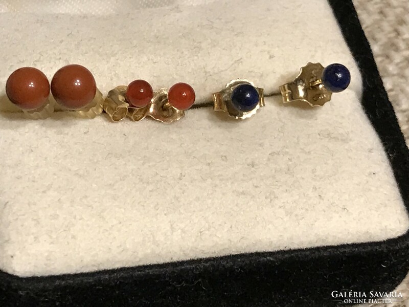 Tiny gold earrings with lapis lazuli and carnelian stones