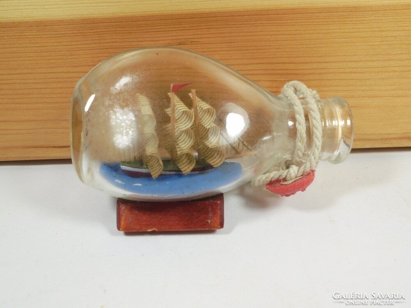 Régi retro türelemüveg türelem üveg benne hajóval pecséttel lezárva