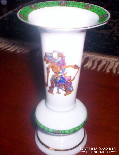 16 cm magas angol porcelán váza, különleges forma   XX