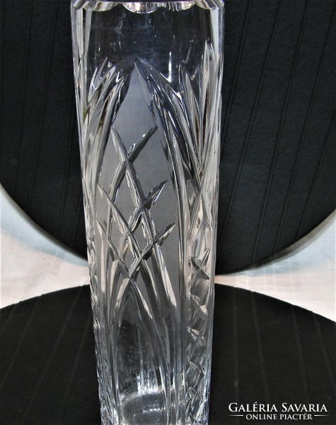 Csiszolt kristály váza