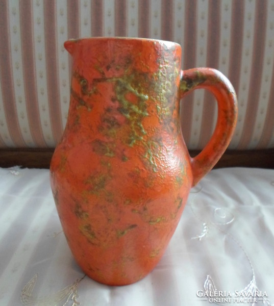 Retro pond head with ceramic jug