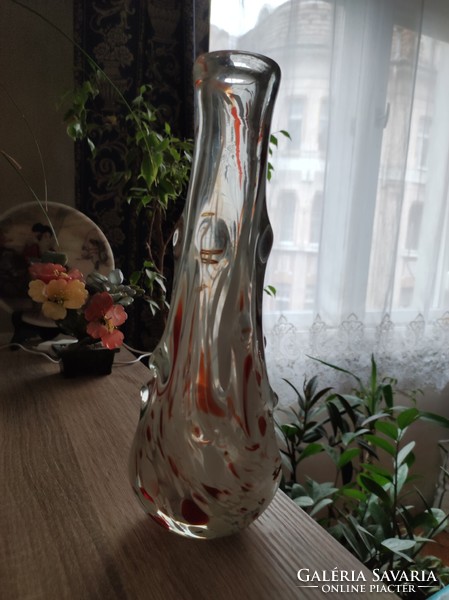 Vastag,súlyos üveg váza (28 cm)