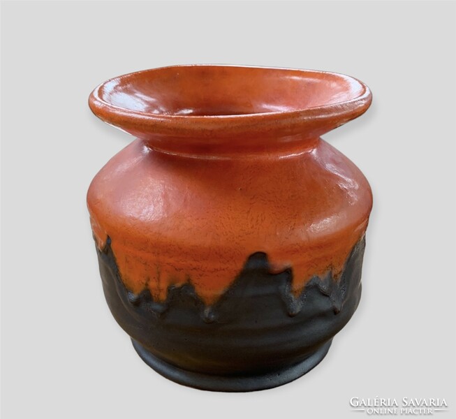 Lohr palm (1940-1993) industrial red and black ceramic vase/pot, flawless, rare