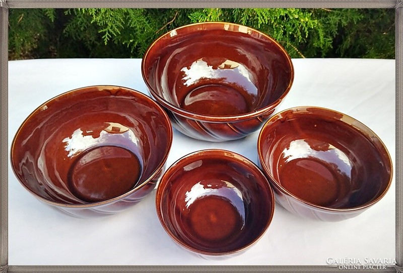 Chestnut-brown glazed, high-quality East German porcelain deep bowl set