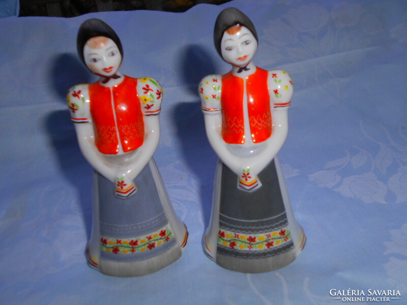 2 pcs hand-painted porcelain girl figure in a folk costume from a raven house
