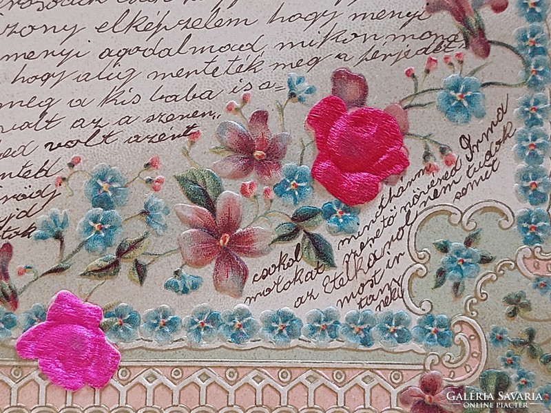 Régi képeslap 1902 dombornyomott levelezőlap selyem rátéttel virágok nefelejcs