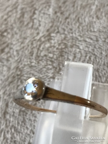 Antique button gold ring with diamonds