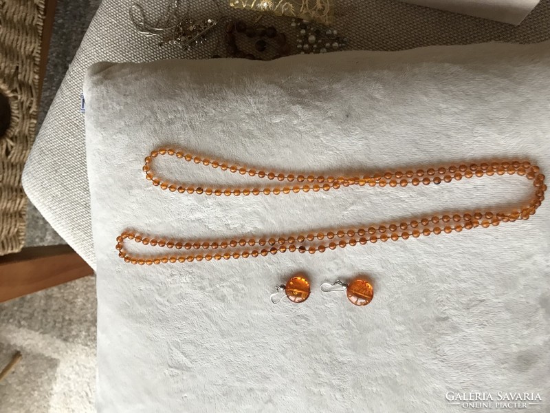 Amber necklace with silver earrings