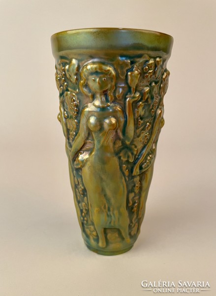 Zsolnay eozin porcelán szüretelő pohár, öttorony jelzéssel