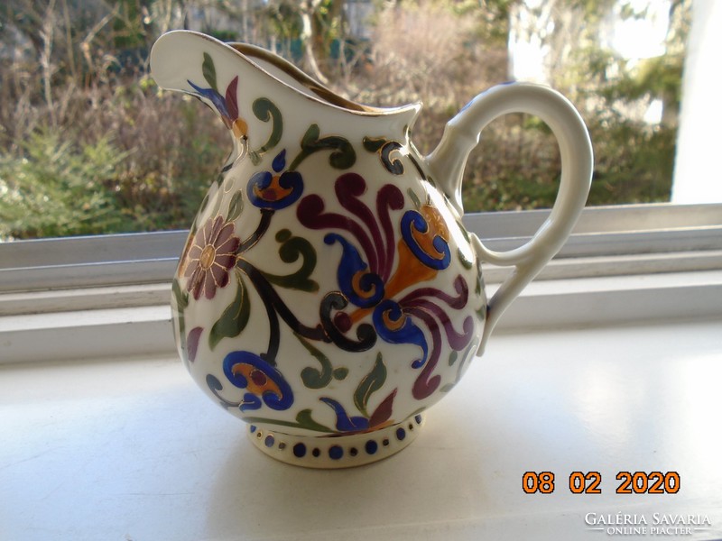 Pitcher with spectacular Art Nouveau gold-contoured relief with floral patterns from the 19th century zsolnay
