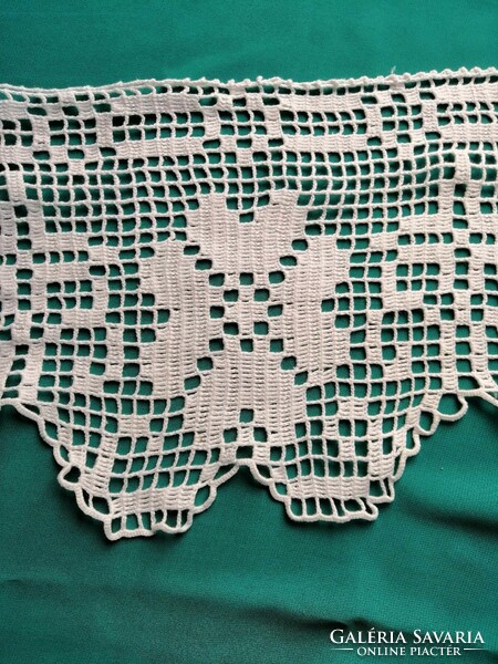 Crochet shelf strip